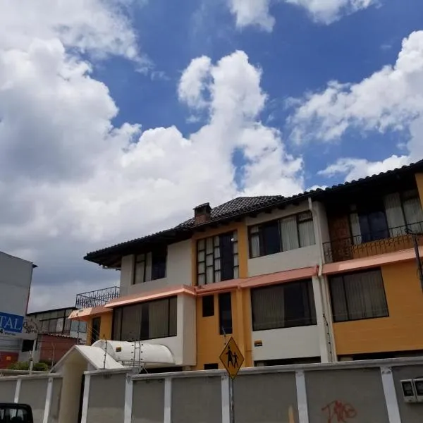 HOSTAL EL CONFORT QUITO NORTE，位于基多的酒店