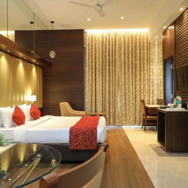 Hotel Gurudev Grand，位于Rayate的酒店