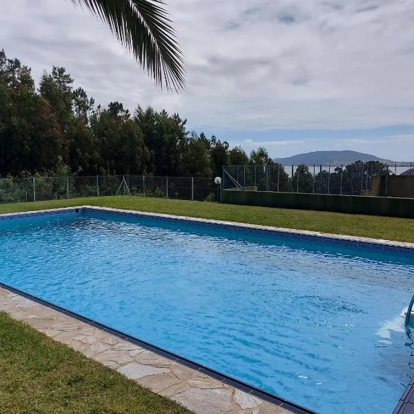 APARTAMENTO PLAYA DE ESTORDE - Piscina y playa para disfrutar A Costa da Morte，位于塞埃的酒店