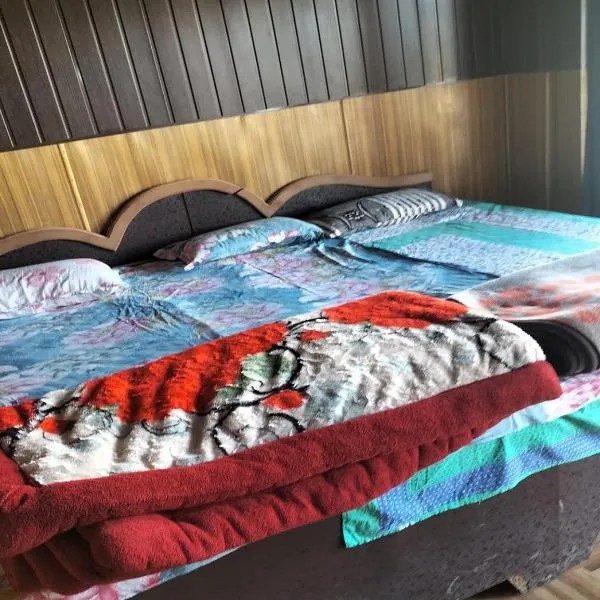 Aangan Resort, Bageshwar，位于Chaukori的酒店