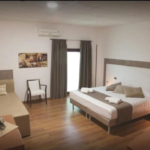 Adams Rooms - Affittacamere，位于圣焦万尼卢帕托托的酒店