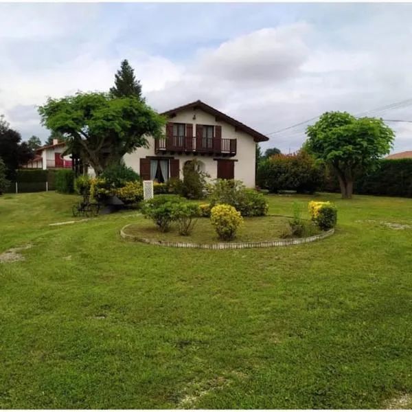 Maison familiale Pays Basque，位于Ahaxe-Alciette-Bascassan的酒店
