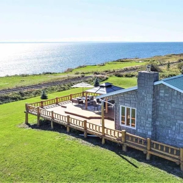 The Simeon - Upscale Bay Views by Doorbed，位于Saint-Siméon的酒店