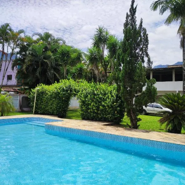Casa com piscina em Aldeia Velha，位于席尔瓦-雅尔丁的酒店