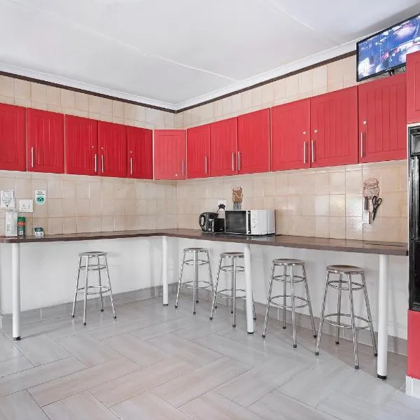 25 Jacaranda Lodge & Backpackers，位于派恩敦的酒店