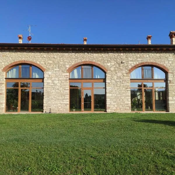 Agriturismo Ponte Florio，位于Mezzane di Sotto的酒店