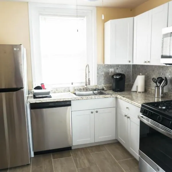 Lincoln Manor - Newly Renovated, 1mile from PHL Airport and Sports Stadiums，位于Prospect Park的酒店