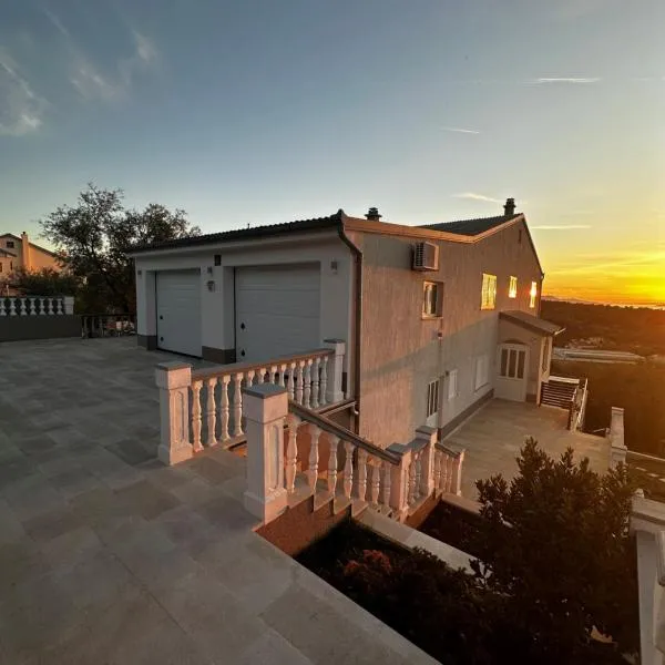 Apartments Lili，位于塞尼的酒店