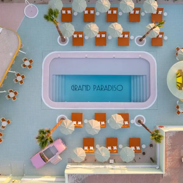 Grand Paradiso Ibiza - Adults Only，位于圣安东尼奥湾的酒店