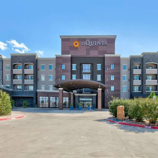 La Quinta Inn & Suites by Wyndham Lubbock Southwest，位于拉伯克的酒店