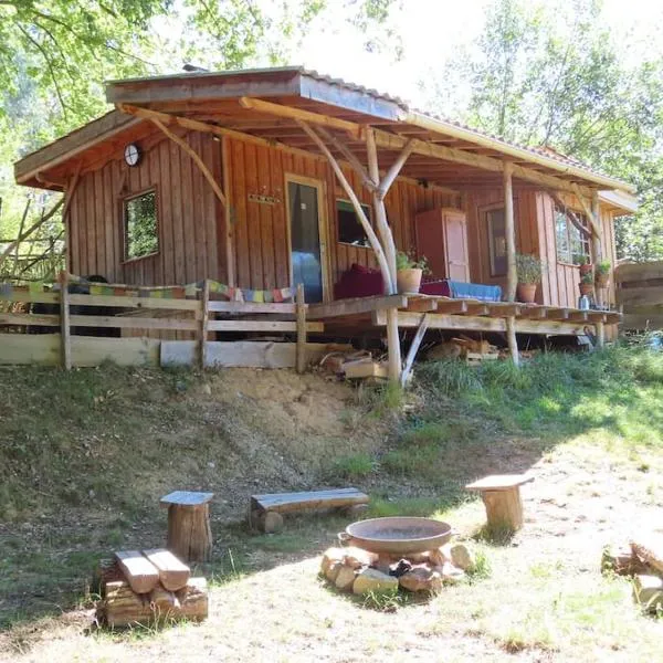 Cosy cabane，位于Montbrun-Bocage的酒店