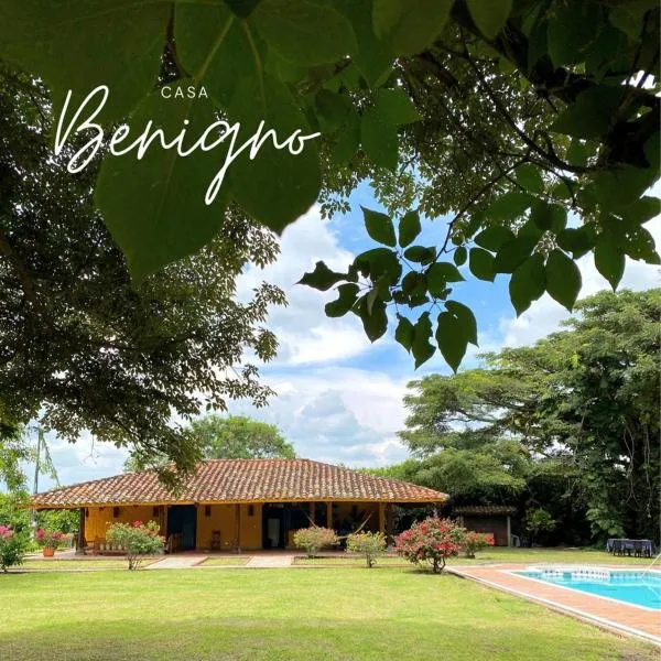 Casa Benigno muy cerca de Ginebra，位于Santa Elena的酒店