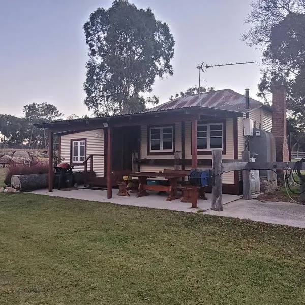 Spencer Lane Cottage & Granny Flat，位于史丹霍普的酒店