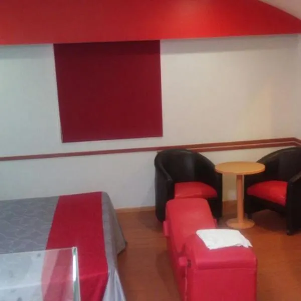 Auto Hotel CASA GRANDE，位于萨拉曼卡的酒店