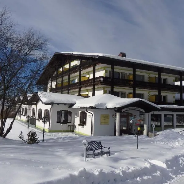 Landhotel GrünWies -Bonsai-Wellness Garni，位于洛贝格的酒店