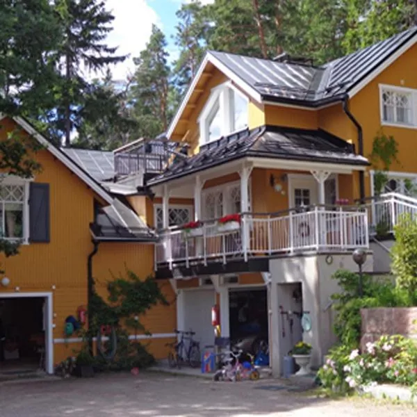 Villa Lövkulla with Sauna，位于Söderkulla的酒店