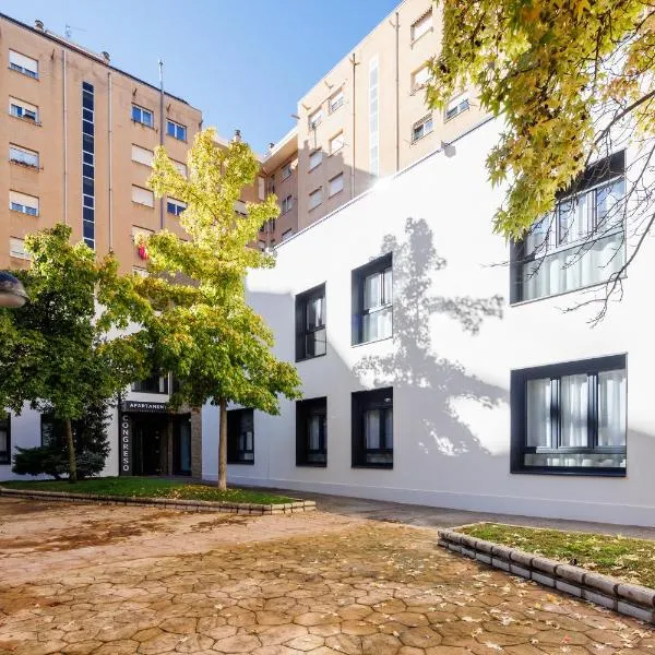 Apartamentos Congreso, Parking gratuito，位于洛格罗尼奥的酒店