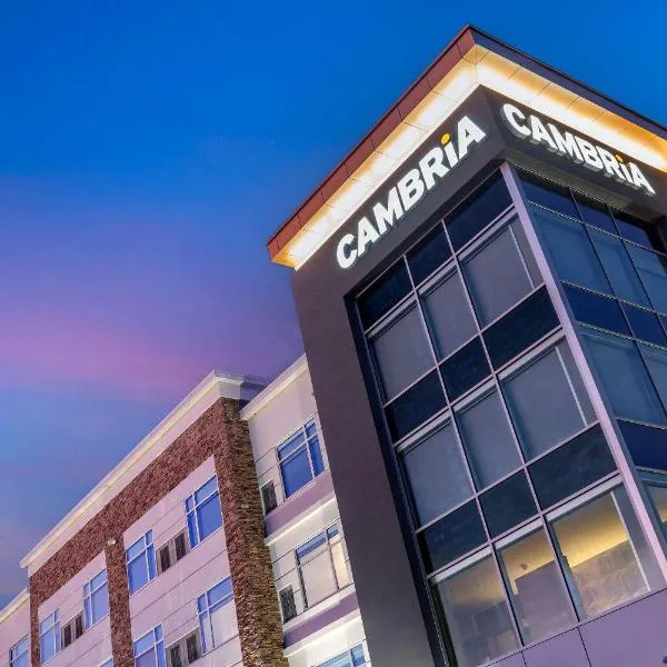 Cambria Hotel Manchester South Windsor，位于Tolland的酒店