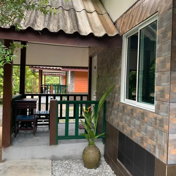 Krua Chehe Resort ครัวเจ๊ะเห รีสอร์ท，位于Ban Khok Muang的酒店