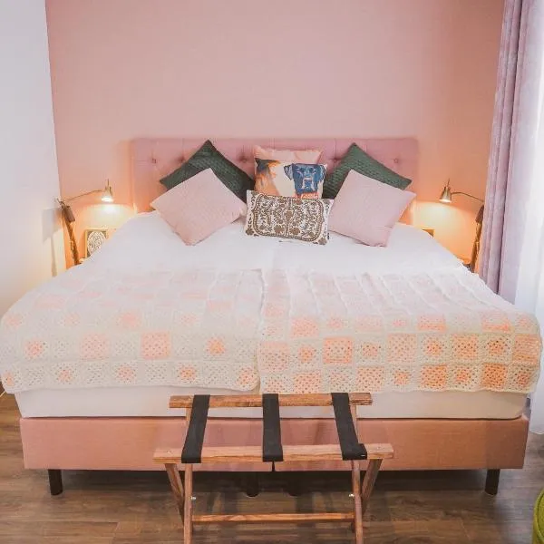 Tante ALMA's Mülheimer Hotel，位于鲁尔河畔米尔海姆的酒店