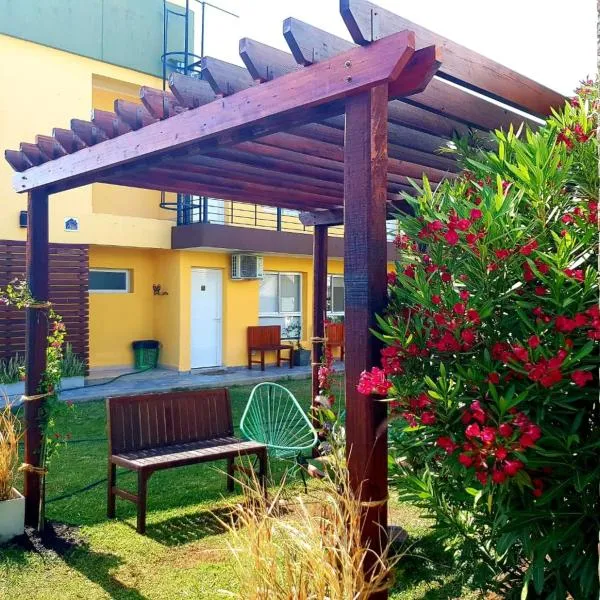 Raíces Federaenses Monoambientes，位于费德拉西翁的酒店