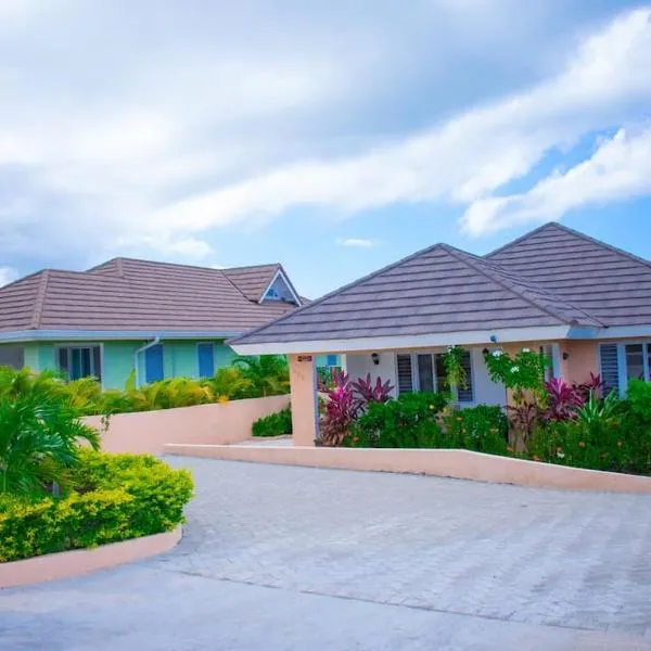 Casa Maurice Ocho Rios Villa，位于欧丘里欧的酒店