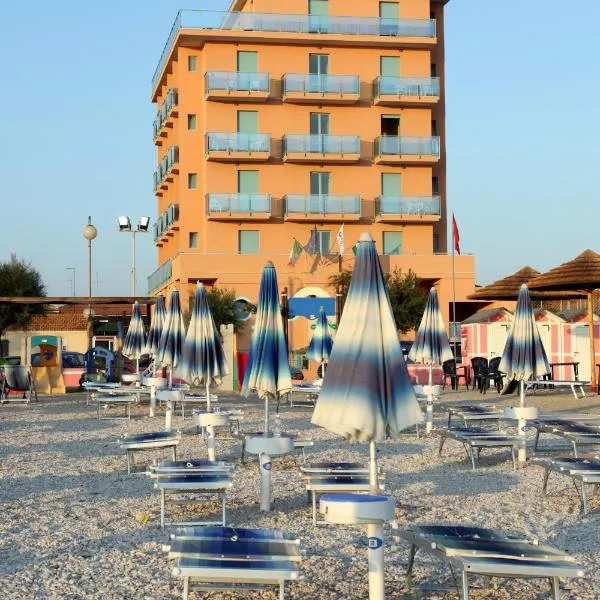 马洛塔阿芭佳俱乐部酒店，位于Molino di San Costanzo的酒店
