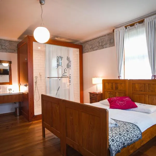 Pr'Gavedarjo Eco Heritage B&B，位于克拉尼斯卡戈拉的酒店