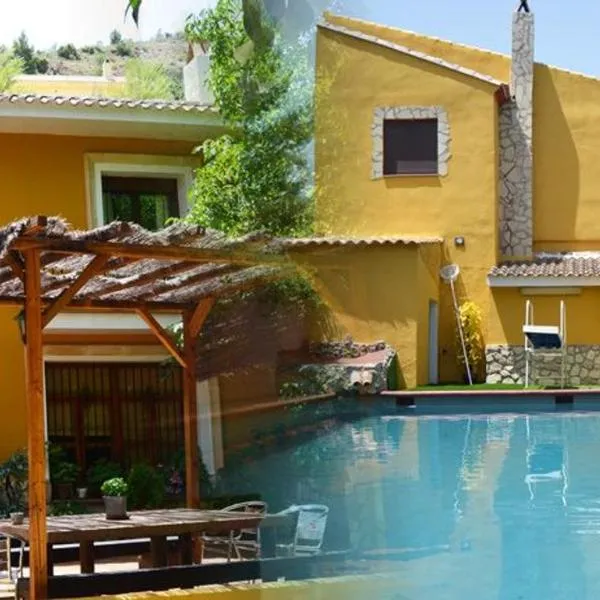Casa el angel,位于卡斯特里尔的酒店