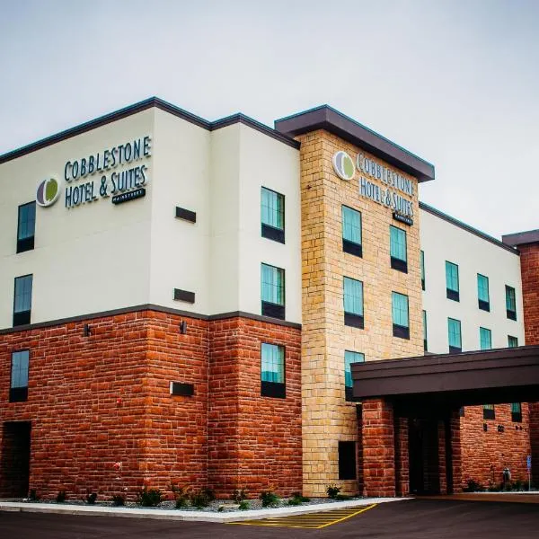 Cobblestone Hotel & Suites International Falls，位于Ranier的酒店