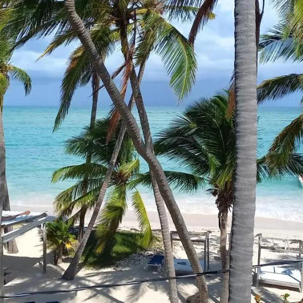 Private room overlooking the beach，位于蓬塔卡纳的酒店