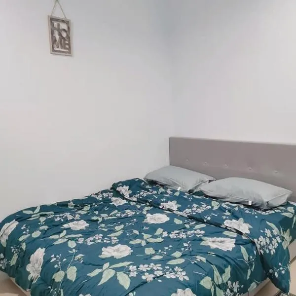 Homestay Aurora Taman Pinggiran Universiti near UMK Bachok，位于巴佐的酒店