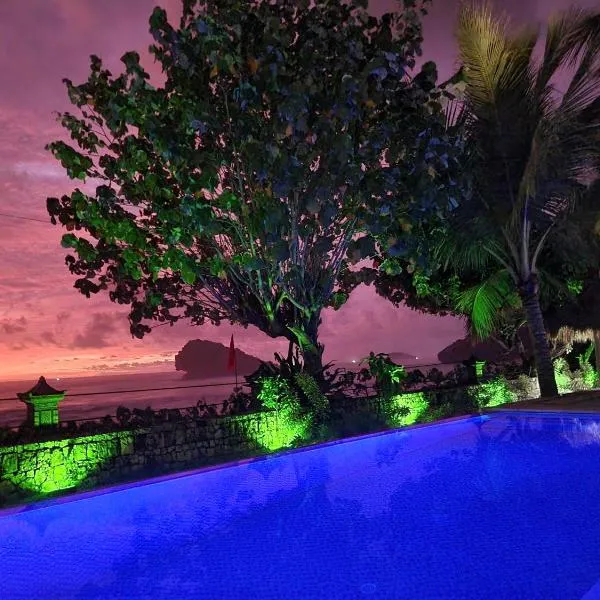 Istana Ombak Eco Resort，位于Kalak的酒店