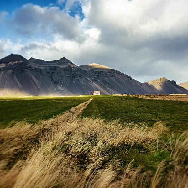 Sauðanes Guesthouse，位于Lindarbakki的酒店