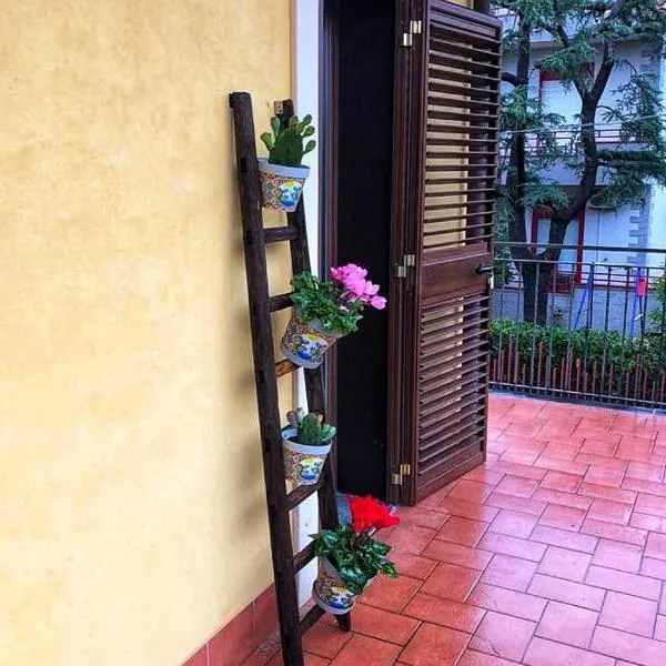 OPUNTIA DELL'ETNA BIKE HOUSE，位于马斯卡卢恰的酒店