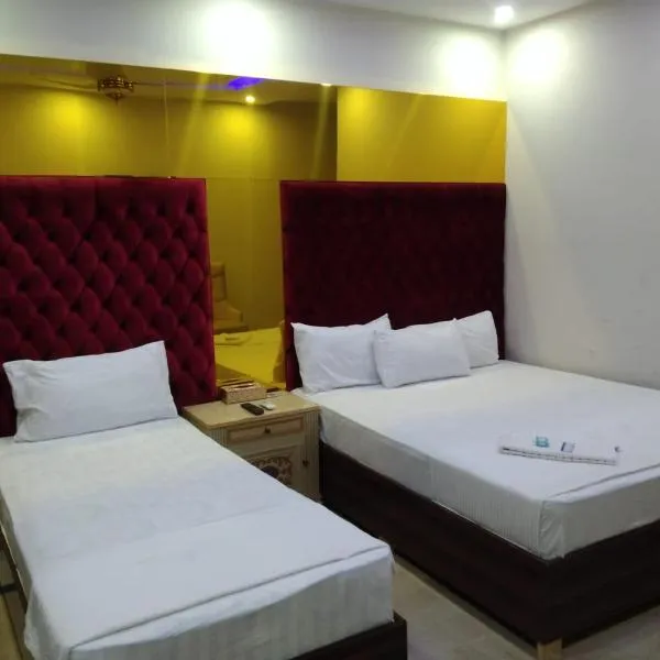 Dove Inn Hotel, johar Town, nearest Shoukat Khanum Hospital LHR，位于Kānjra的酒店