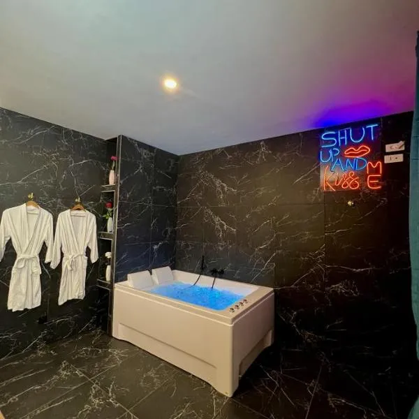 R.Suite，位于圣艾蒂安的酒店