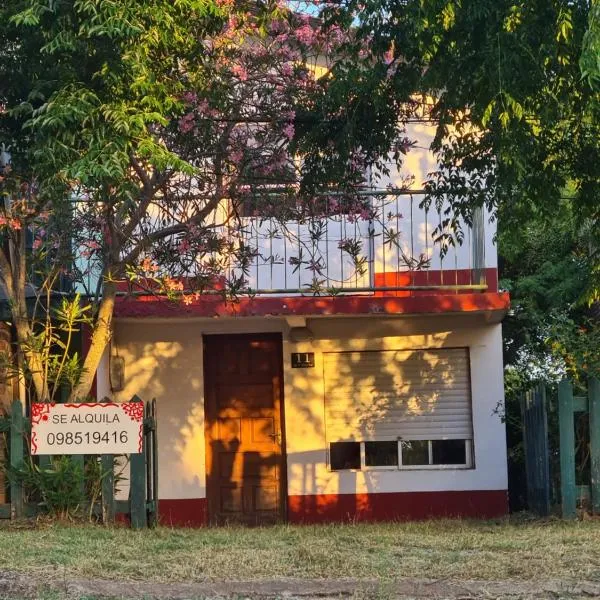 Nuestro rincón en San Gregorio, a media cuadra de la playa，位于圣格雷戈里奥德波兰科的酒店