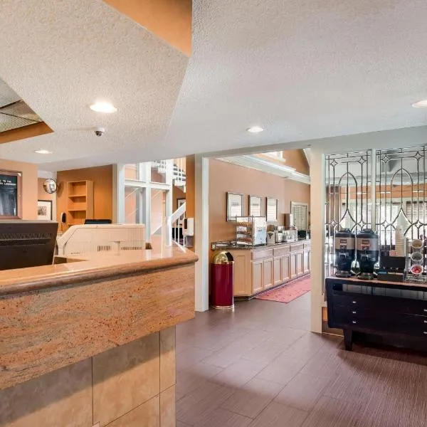 SenS Suites Livermore; SureStay Collection by Best Western，位于利弗莫尔的酒店