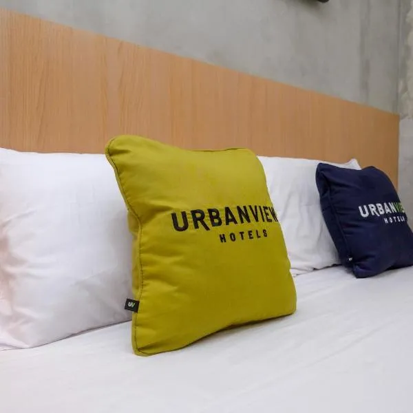 Urbanview Hotel Syariah Artamara Tegal by RedDoorz，位于直葛的酒店