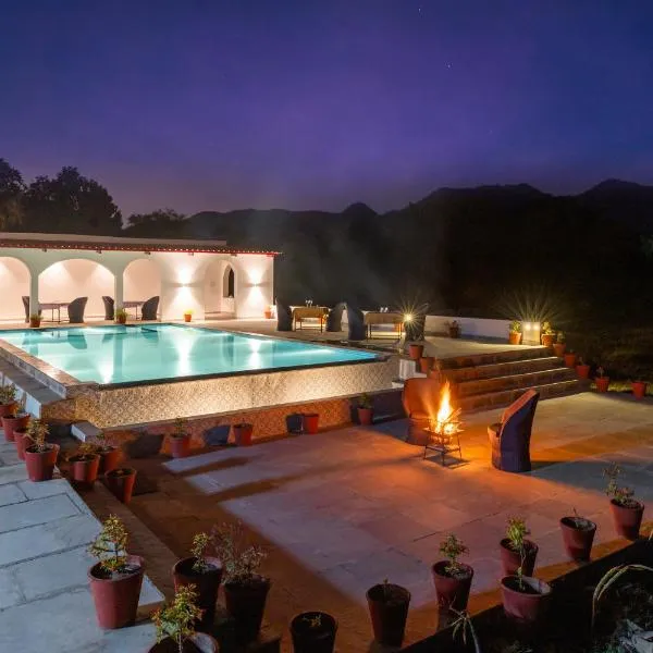 Jass Bagh Home stay Udaipur I swimming pool I wedding I 946o1o3906，位于Dabok的酒店