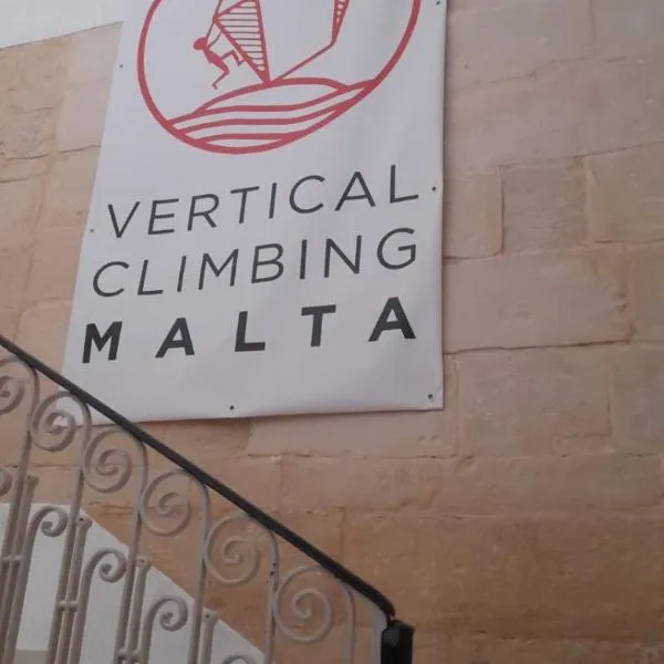 VERTICAL CLIMBING MALTA，位于Qrendi的酒店