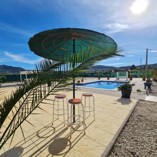 SUN VILLA，位于Algueña的酒店