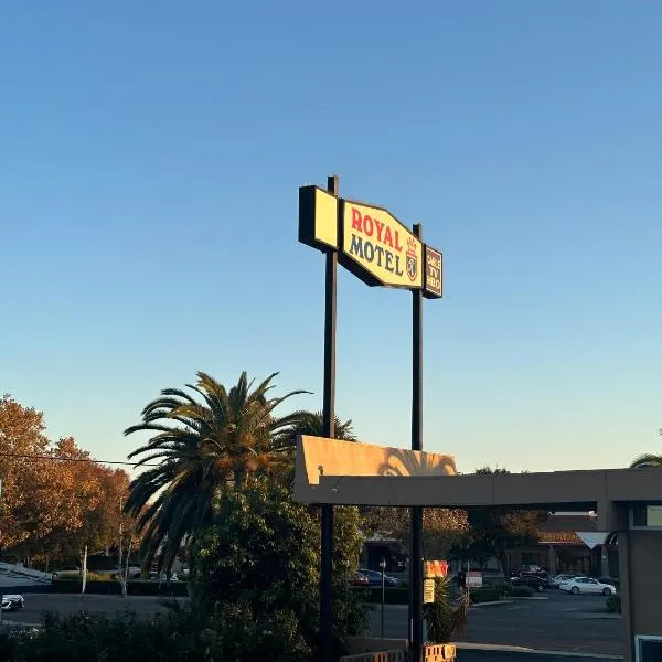 ROYAL MOTEL TRACY，位于特雷西的酒店