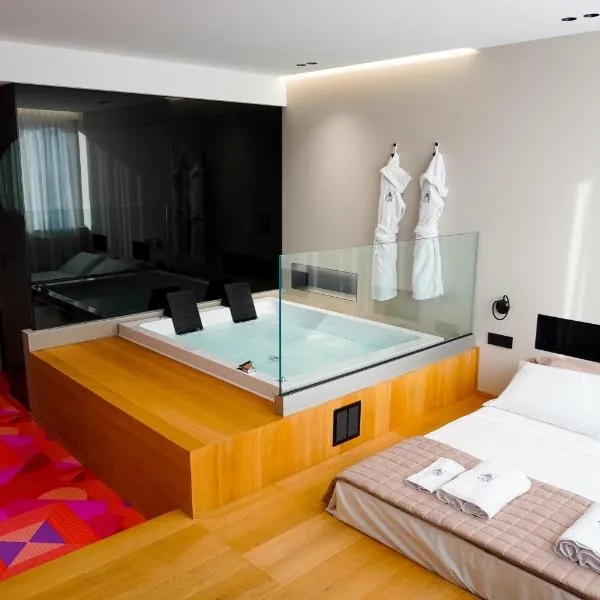 ZOE LUXURY SUITES，位于卡塔尼亚的酒店