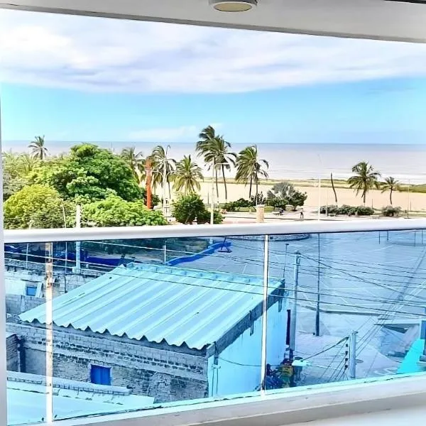 Balcones al Mar by La Marina，位于里奥阿查的酒店