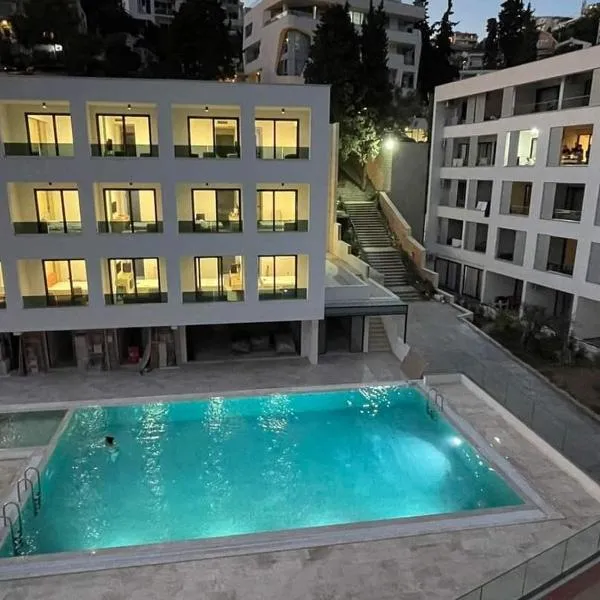 Premium - Dragovic apartments，位于乌尔齐尼的酒店