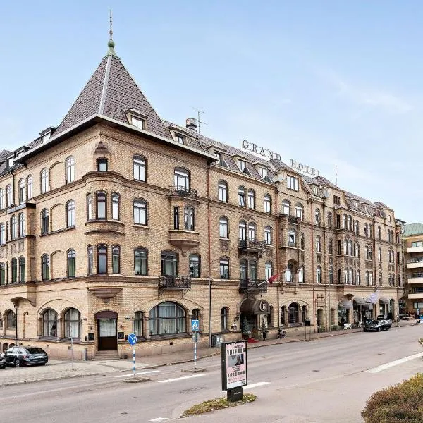 哈尔姆斯塔德贝斯特韦斯特普拉斯大酒店，位于Bökeberg的酒店