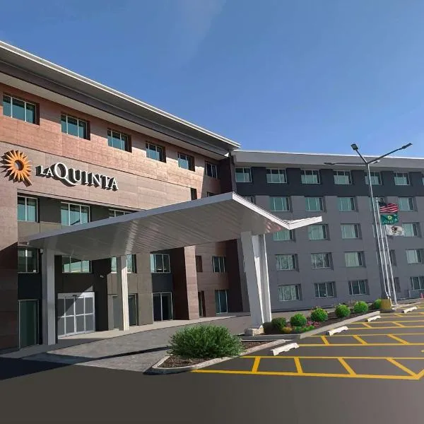 La Quinta by Wyndham Chicago O'Hare Airport，位于罗斯芒特的酒店