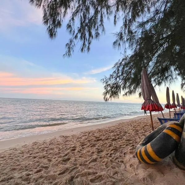 Sky&Sea Cha-AM Beach，位于七岩的酒店